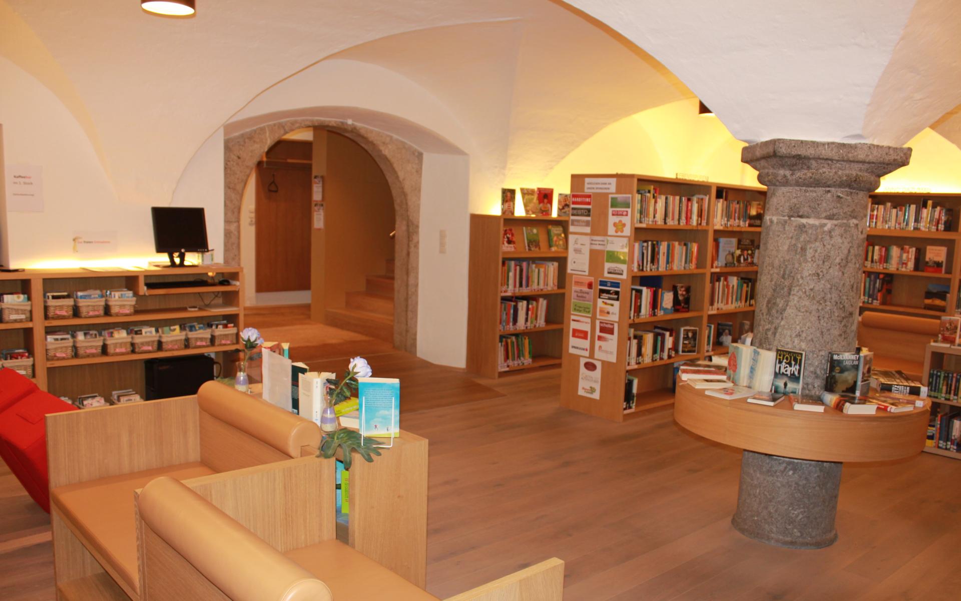 Bücherei Innenansicht EG